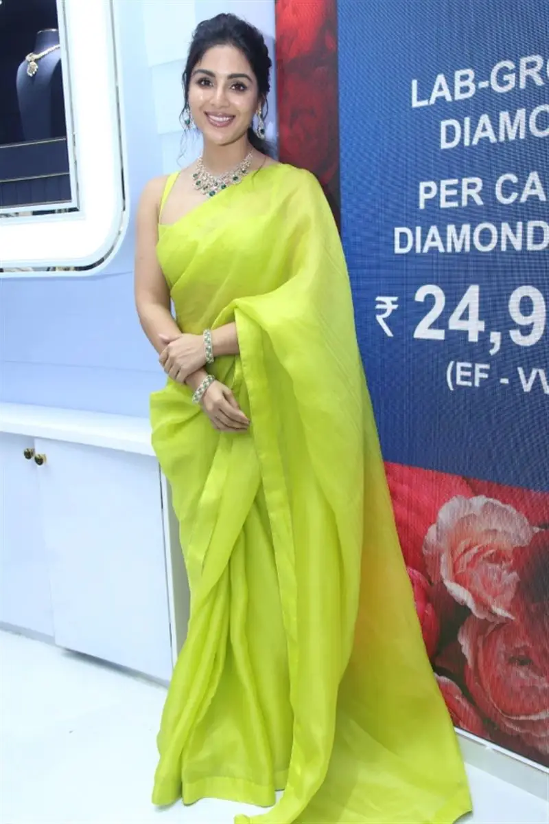 Telugu Actress Samyuktha Menon in Lemon Green Saree